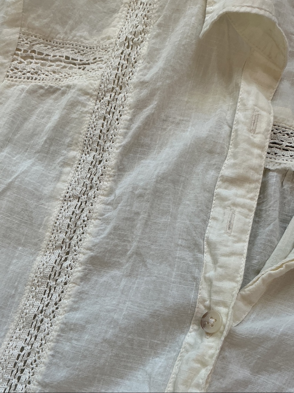 Anthropologie Eyelet Button-Front Short Sleeve Shirt ~ Cream - Picture 8 of 9